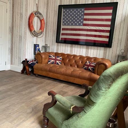 Waves Whitstable Villa ภายนอก รูปภาพ